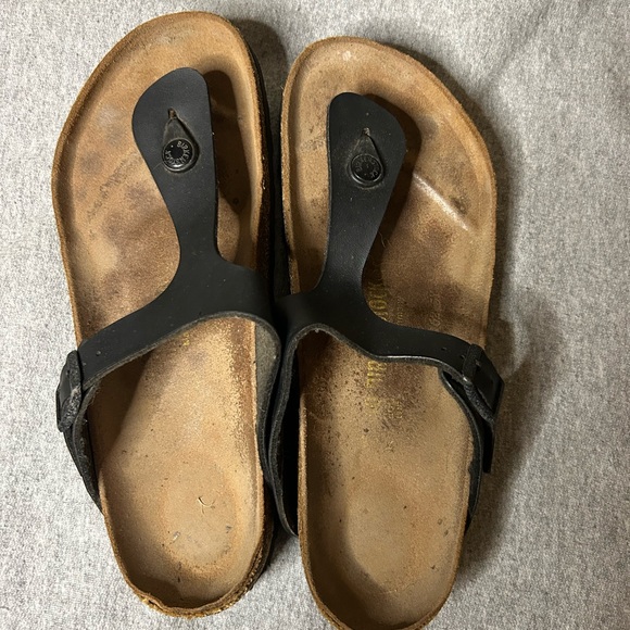 BIRKENSTOCKS SIZE 40 - Picture 3 of 6